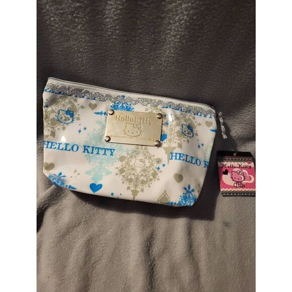 Nwt Hello Kitty make up pouch - Picture 1 of 3